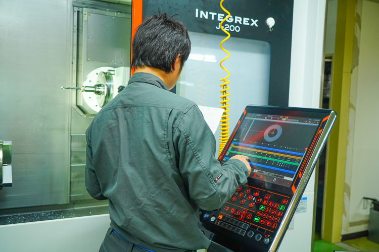 SHIMO製作所の充実した設備